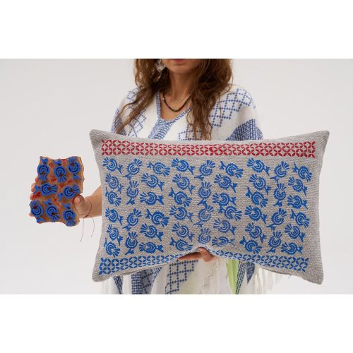 Kézzel készített zsenília párna, szürke, 40 x 60 cm | 100% szálas töltelék | Puha és stílusos dekor nappaliba, hálószobába vagy irodába | Hangulatos Kényelem