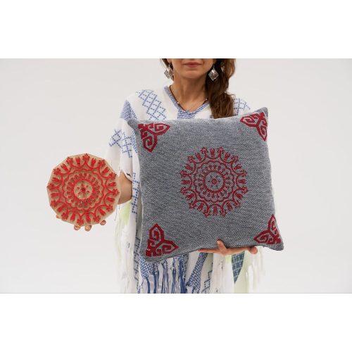 Kézzel készített sötétszürke zsenília párnahuzat, 50 x 50 cm | 100% puha és kényelmes | Tökéletes a modern lakberendezéshez és kényelemhez | Elegáns és stílusos design