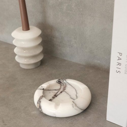 Elegáns fehér márvány hamutartó, 13 cm átmérőjű, 100% Sicily Lila márvány | Stílusos és funkcionális dizájn otthoni vagy irodai használatra | Tökéletes ajándék ötlet