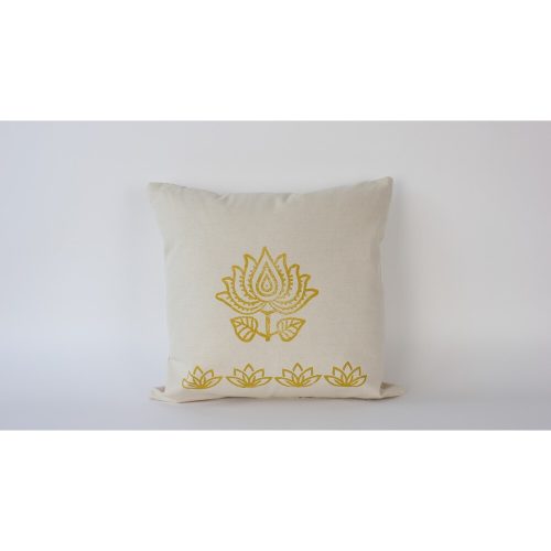 Kézzel készített krémszínű vászon párnahuzat (50 x 50 cm) | 100% természetes szövet | Elegant & Soft Touch | Tökéletes lakberendezéshez és hangulatos lakóterekhez