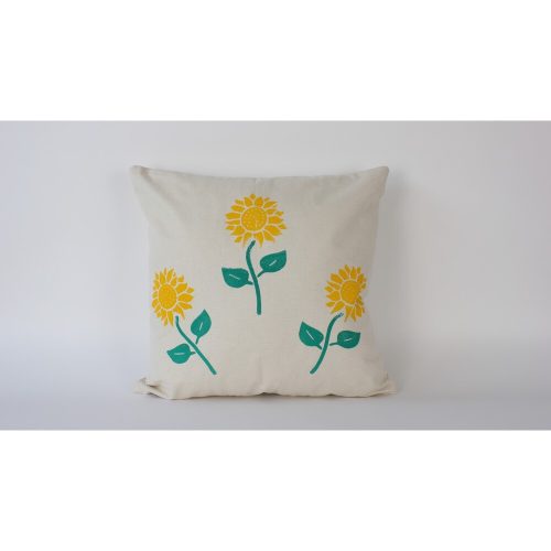 Kézzel készített krémszínű vászon párnahuzat (50 x 50 cm) | 100% természetes szövet | Elegant & Soft Touch | Tökéletes lakberendezéshez és hangulatos lakóterekhez