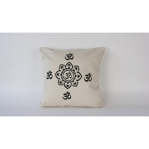 Kézzel készített krémszínű vászon párnahuzat (50 x 50 cm) | 100% természetes szövet | Elegant & Soft Touch | Tökéletes lakberendezéshez és hangulatos lakóterekhez