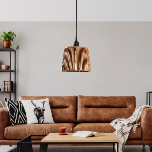 Elegáns teve színű csillár, fém test bambusz utánzat sapkával, 60 cm magas, CE minősítésű, E27 foglalat, tökéletes a modern dekorációhoz