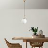 Elegáns aranycsillár, állítható magasság 40-120 cm, fém test, Ø20 cm sapka, Ø10 cm talp, 1 x E27 aljzat, tökéletes modern terekbe, IP20 besorolás