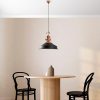 Elegáns fekete csillár, fém test, Ø41 cm, állítható magasság 45-130 cm, E27 aljzat, modern design otthonra és irodára, stílusos világítási megoldás