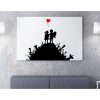 Lenyűgöző Banksy dekoratív vászonfestmény, 50 x 70 cm, 50% pamut/50% poliészter, digitális nyomtatás vászonra, 2 x 3 cm-es fakerettel keretezve, tökéletes a modern dekorációhoz