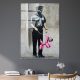 Banksy dekoratív edzett üvegfestménye, 45 x 65 cm | 100% edzett üveg, 4 mm vastag | Stílusos falfestmény modern otthonokba és irodákba