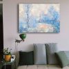 Claude Monet dekoratív vászonfestmény, "Giverny bejárata a hó alatt" | 70 x 100 cm | 100% vászon, 2,8 mm vastag, fenyőfa keret | Elegáns fali művészet