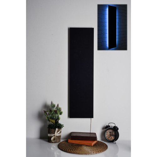 Elegáns kék dekoratív LED világítás, 75 x 20 cm | Fekete MDF talp (2,7mm), 60 LED/m, 12V 1A adapter, 375cm vezeték | Beépített falakasztó rendszer