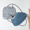 Elegáns dekoratív fém falióra, 58 cm átmérőjű, kézzel festett kék és szürke | Csendes mechanizmus, 1,5 mm vastagság | Tökéletes otthoni és irodai dekorációhoz