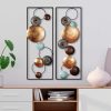 Kézzel festett dekoratív fém falkiegészítő (2 db), 32 x 92 x 4 cm | 100% fém, egyedi színváltozatok | Tökéletes otthoni dekorációhoz és művészeti megjelenítéshez