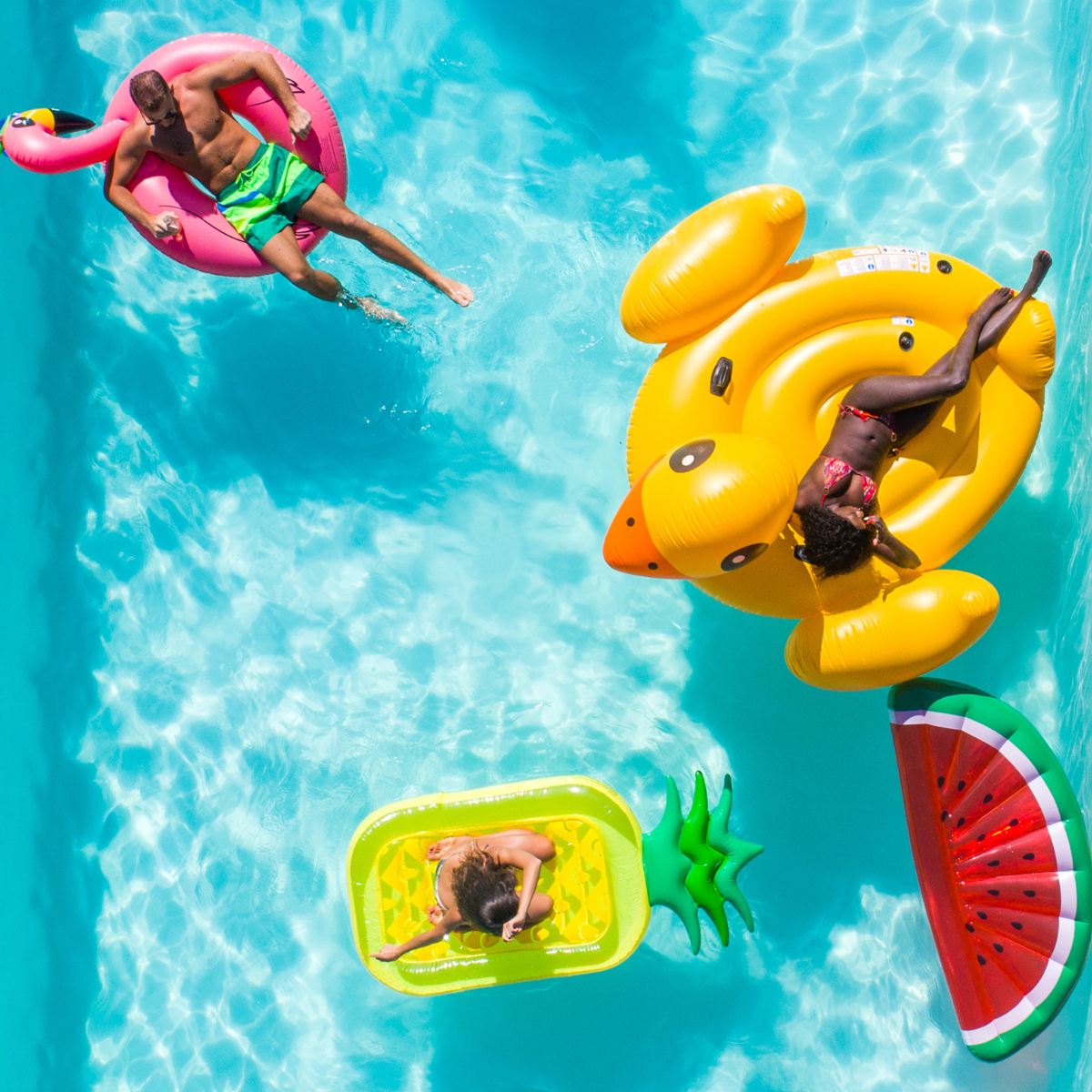 Medence kisokos a Foxinnoval